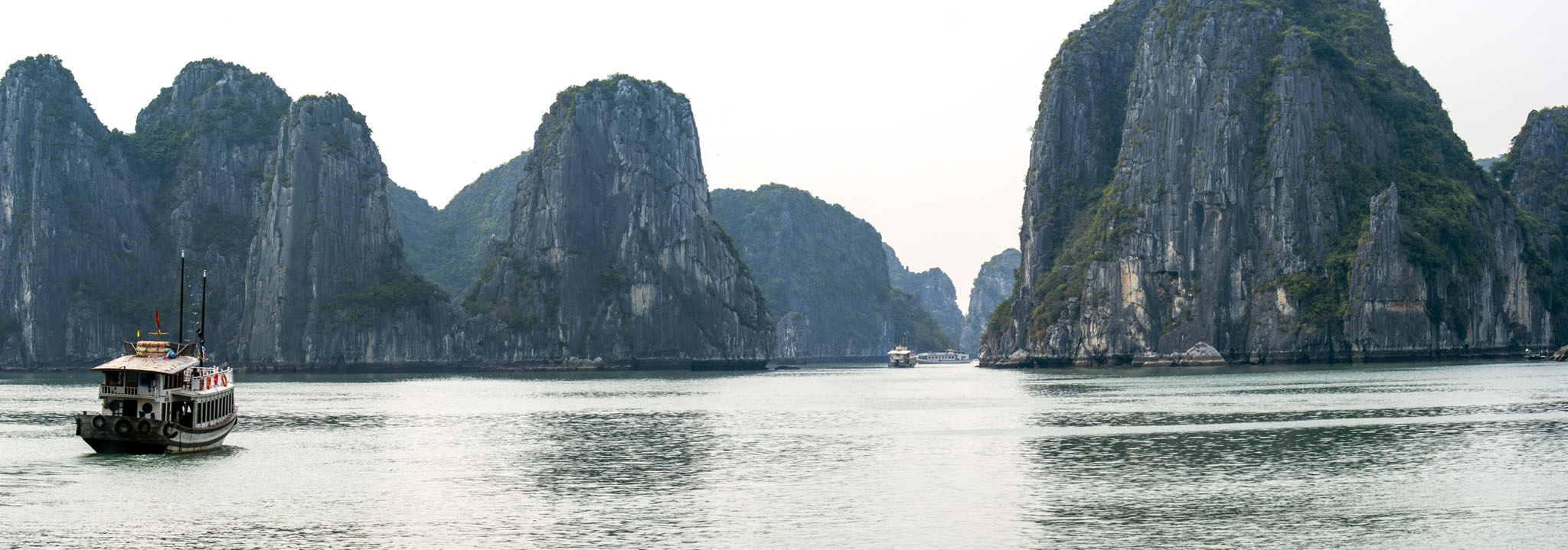 Halong Bay, Limstone Karst